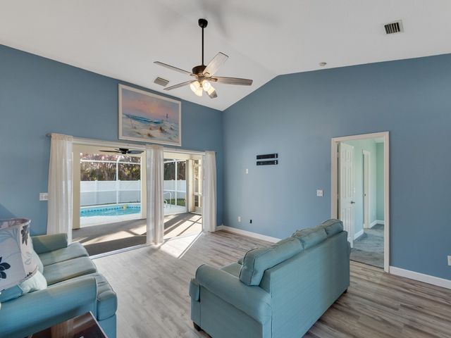 492 Biscayne Lane, Sebastian, FL 32958