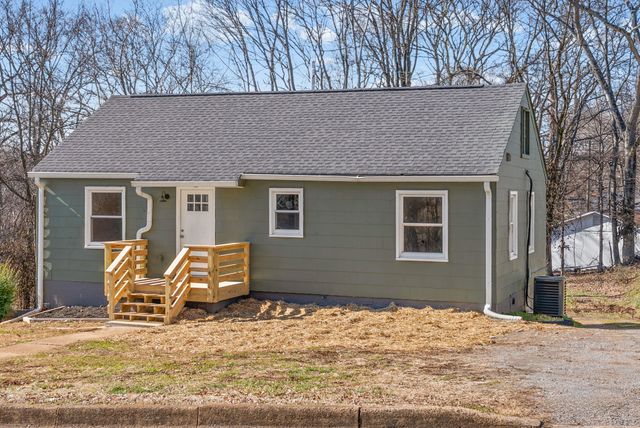 1214 Talley Dr, Clarksville, TN 37040