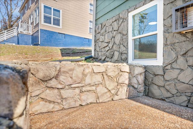 1214 Talley Dr, Clarksville, TN 37040