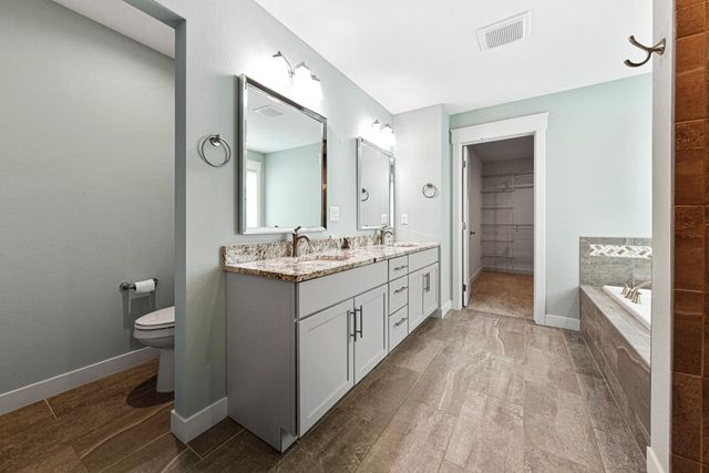 317 Oak Marsh Drive, Mankato, MN 56001