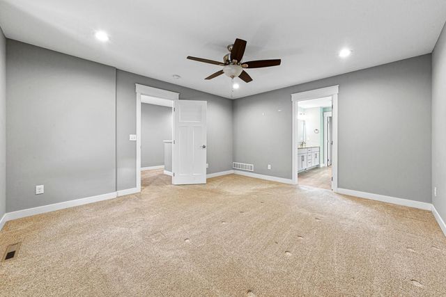 317 Oak Marsh Drive, Mankato, MN 56001