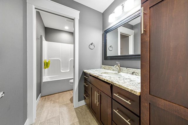 317 Oak Marsh Drive, Mankato, MN 56001