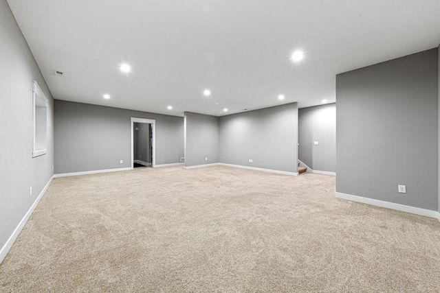 317 Oak Marsh Drive, Mankato, MN 56001