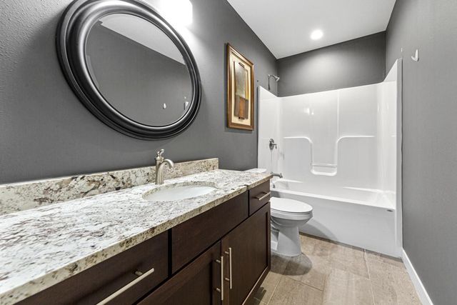 317 Oak Marsh Drive, Mankato, MN 56001