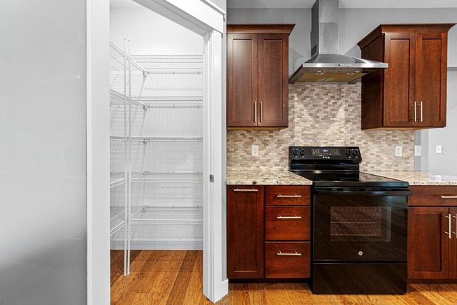 317 Oak Marsh Drive, Mankato, MN 56001