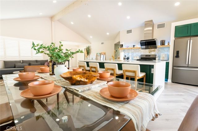575 N Burton Way, Palm Springs, CA 92262