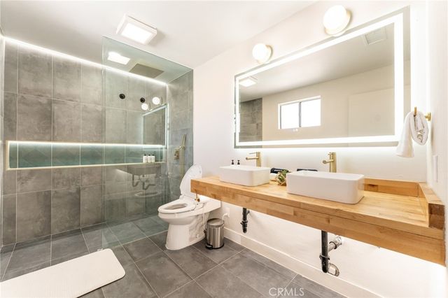 575 N Burton Way, Palm Springs, CA 92262