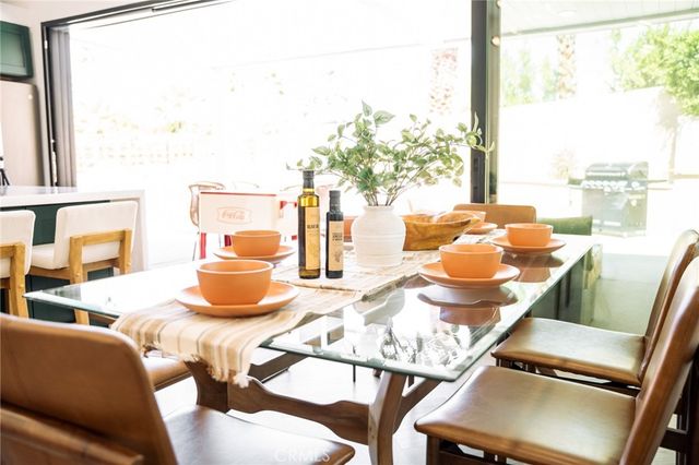 575 N Burton Way, Palm Springs, CA 92262