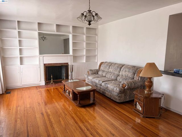 1118 Lucille St, San Leandro, CA 94577
