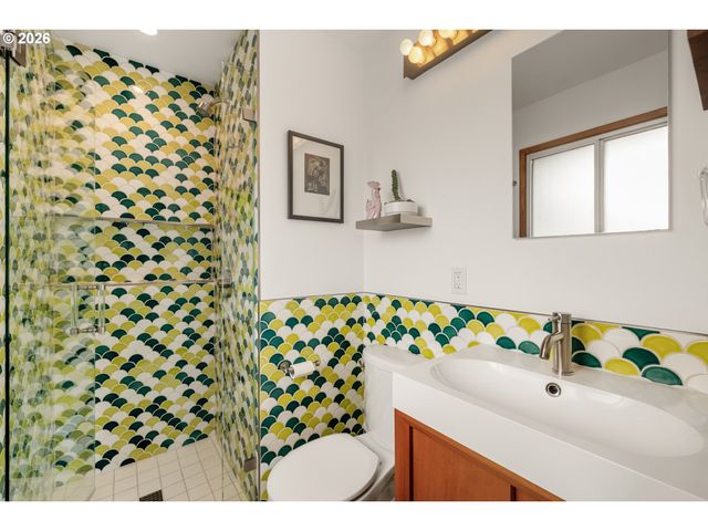 13219 Ne ROSE Pkwy, Portland, OR 97230