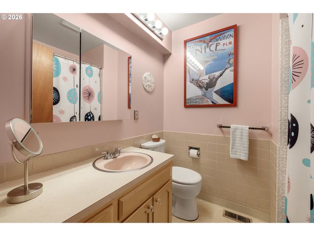 13219 Ne ROSE Pkwy, Portland, OR 97230