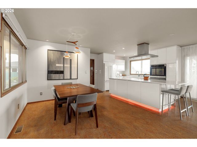 13219 Ne ROSE Pkwy, Portland, OR 97230