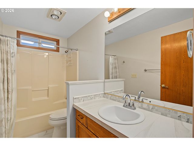 15705 Se 34TH Cir, Vancouver, WA 98683