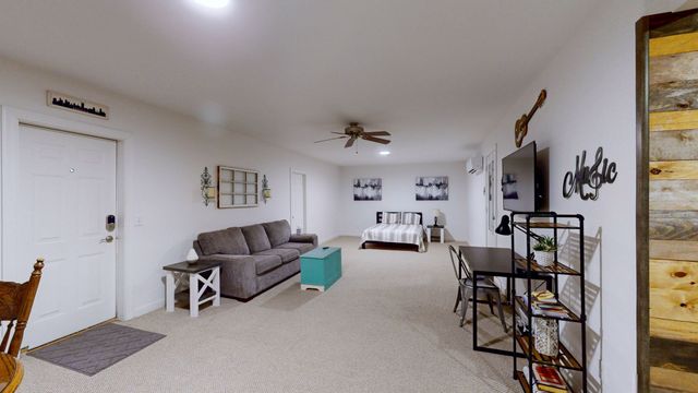 94 Mires Rd, Mount Juliet, TN 37122