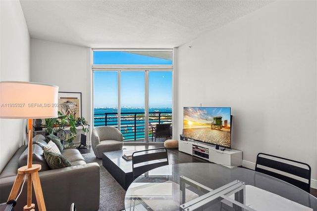 335 S Biscayne Blvd UPH-10, Miami, FL 33131