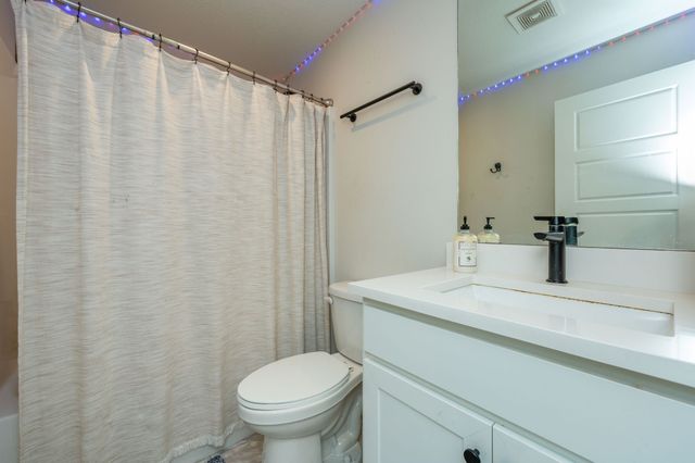 1112 NW Yorktown Drive, Waukee, IA 50263