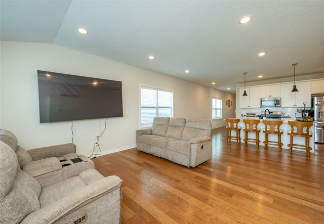 1112 NW Yorktown Drive, Waukee, IA 50263