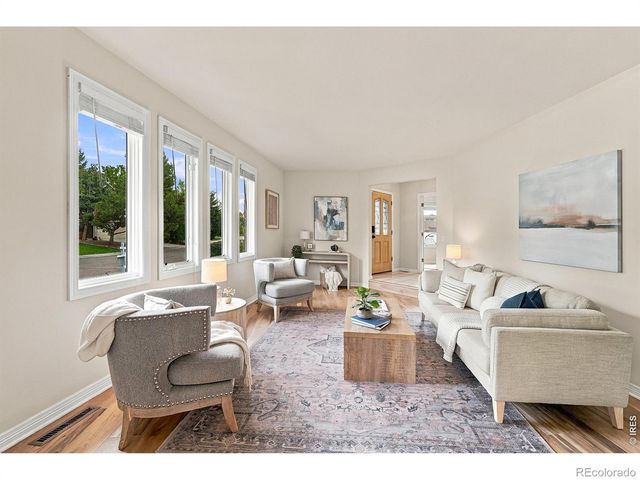 2933 Lake Park Way, Longmont, CO 80503