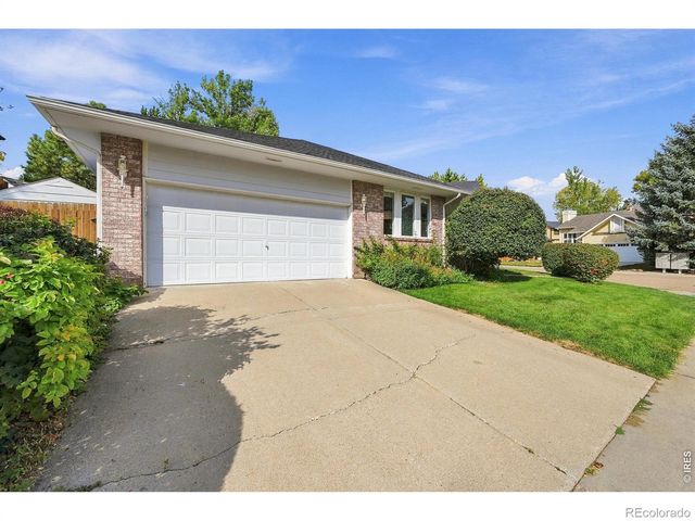 2933 Lake Park Way, Longmont, CO 80503