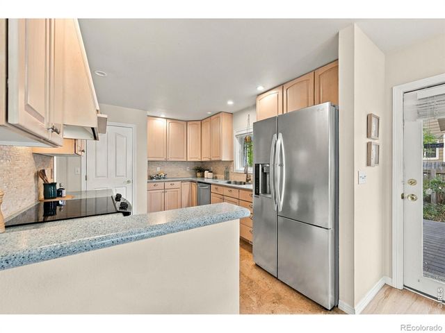 2933 Lake Park Way, Longmont, CO 80503