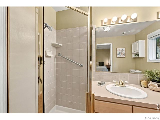 2933 Lake Park Way, Longmont, CO 80503