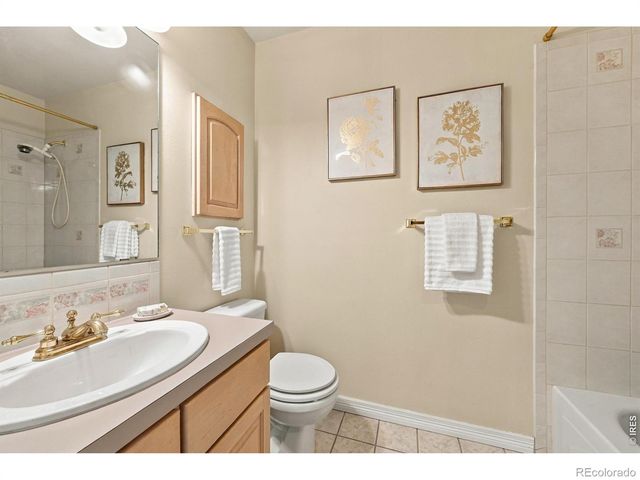 2933 Lake Park Way, Longmont, CO 80503