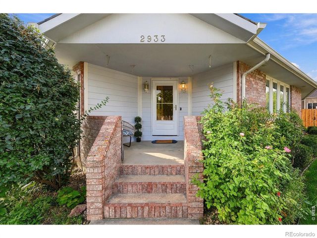 2933 Lake Park Way, Longmont, CO 80503
