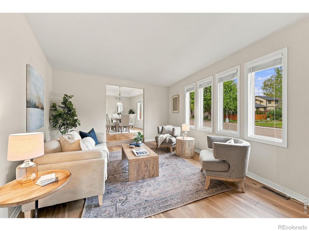 2933 Lake Park Way, Longmont, CO 80503