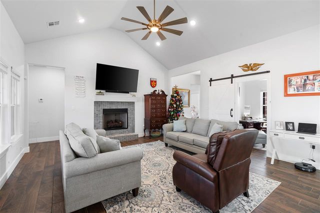 4324 Peak Ln, Elgin, OK 73538