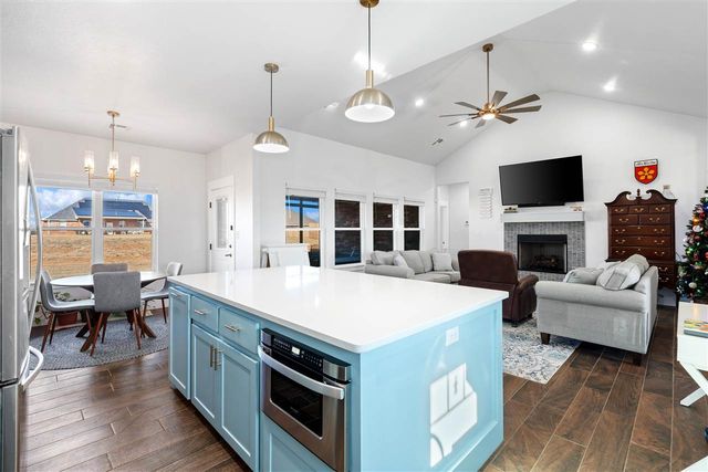 4324 Peak Ln, Elgin, OK 73538