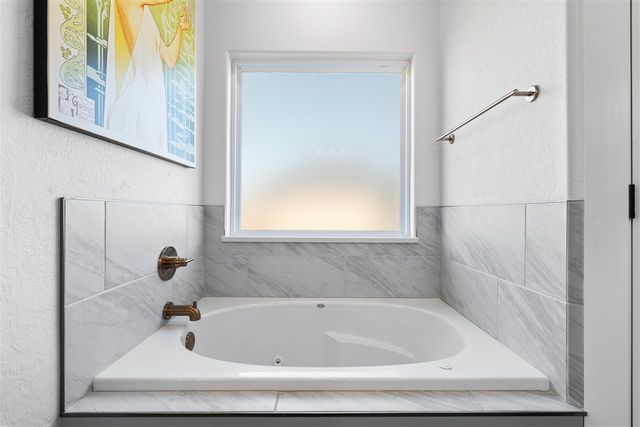 4324 Peak Ln, Elgin, OK 73538