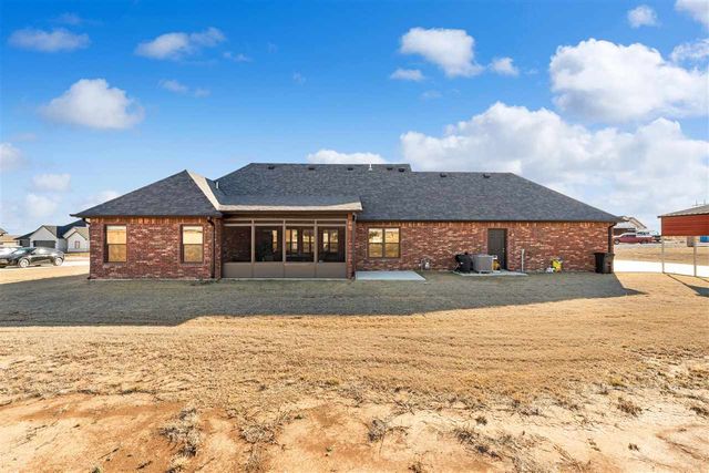 4324 Peak Ln, Elgin, OK 73538