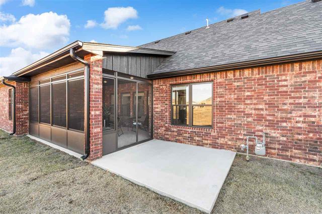 4324 Peak Ln, Elgin, OK 73538