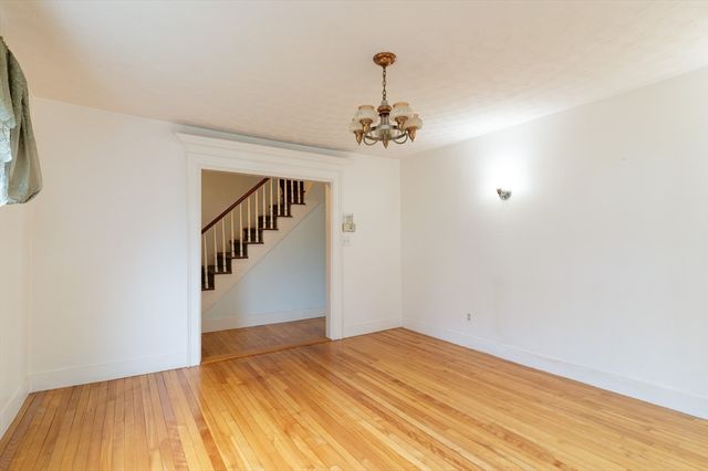 6 Maynard St, Webster, MA 01570