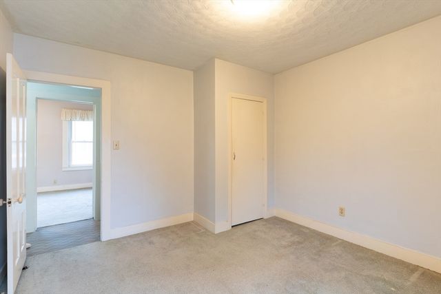 6 Maynard St, Webster, MA 01570