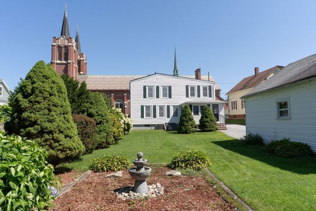 6 Maynard St, Webster, MA 01570