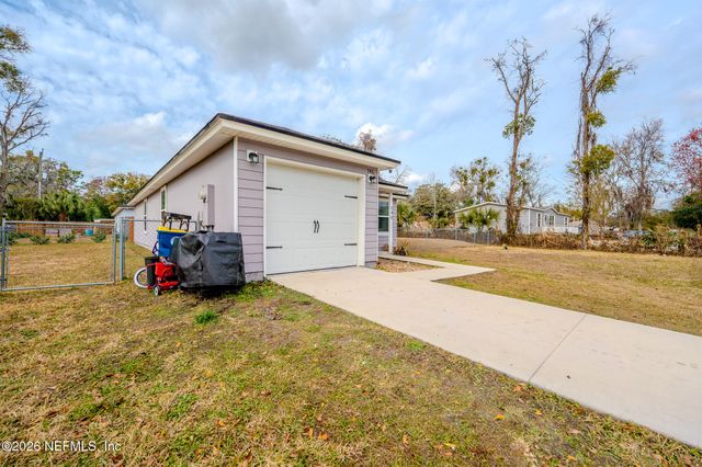 546 MONTY Lane, Jacksonville, FL 32225