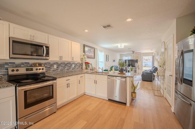 546 MONTY Lane, Jacksonville, FL 32225