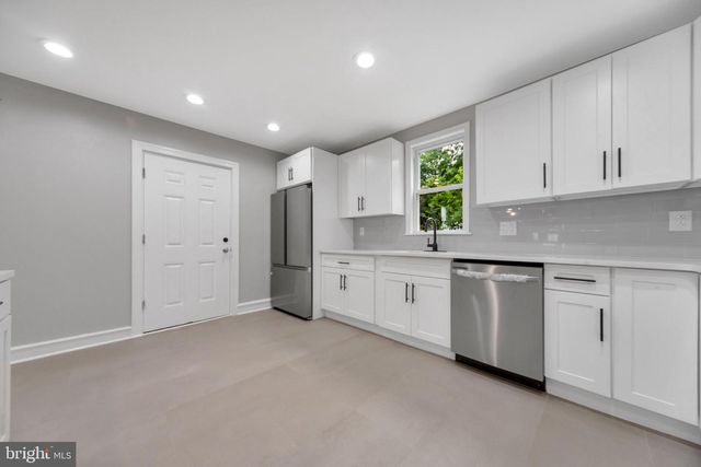 552 LARCHWOOD AVE, Upper Darby, PA 19082