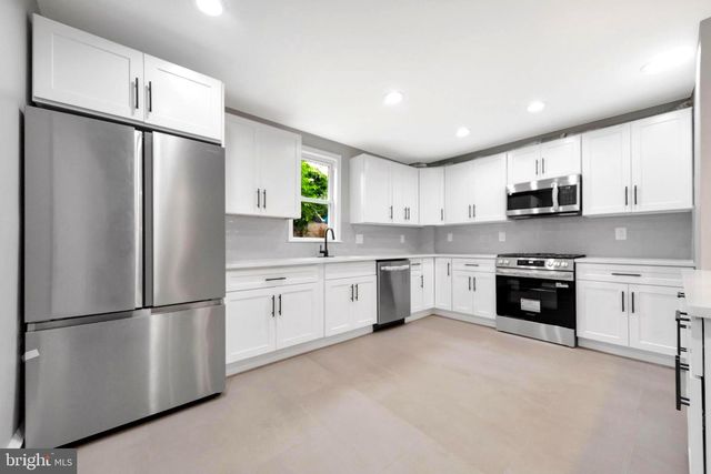 552 LARCHWOOD AVE, Upper Darby, PA 19082