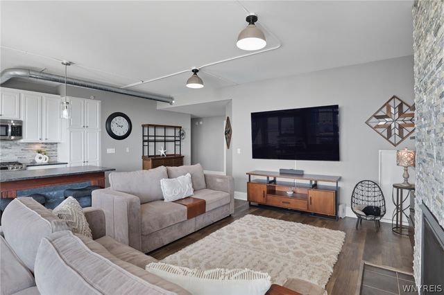 132 Lakefront Boulevard 401, Buffalo, NY 14202