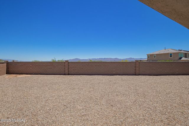 630 W Calle Las Varitas, Sahuarita, AZ 85629