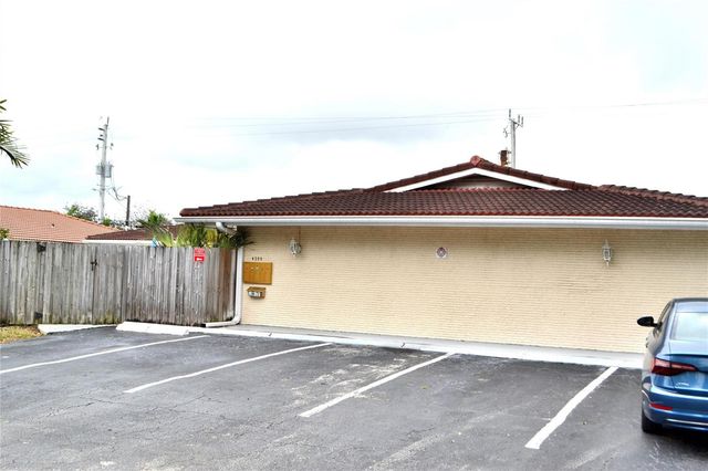 4209 NE 21st Avenue 3, Fort Lauderdale, FL 33308
