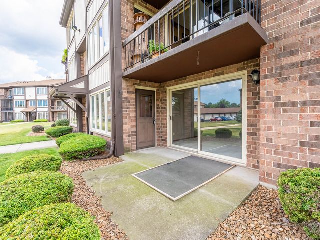 4948 Circle Court 704, Crestwood, IL 60418