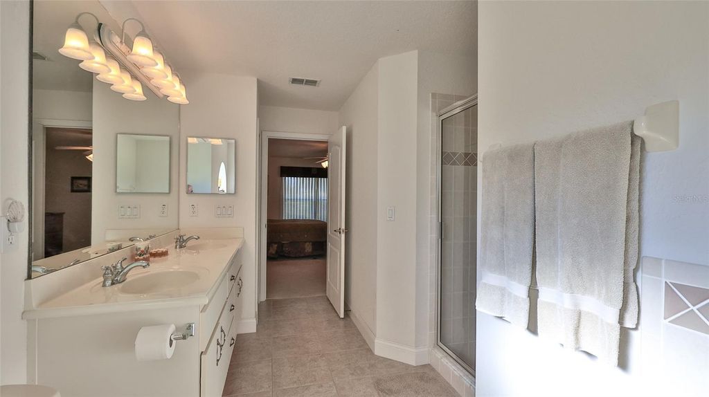 Image 25 of property listing at 552 CARO COURT, New Smyrna Beach, FL 32168