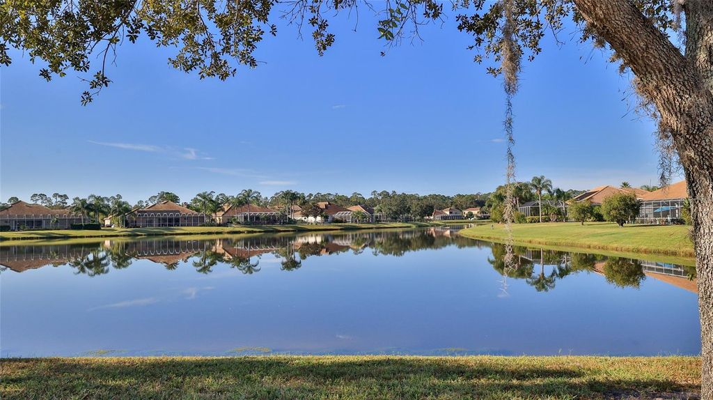 Image 4 of property listing at 552 CARO COURT, New Smyrna Beach, FL 32168