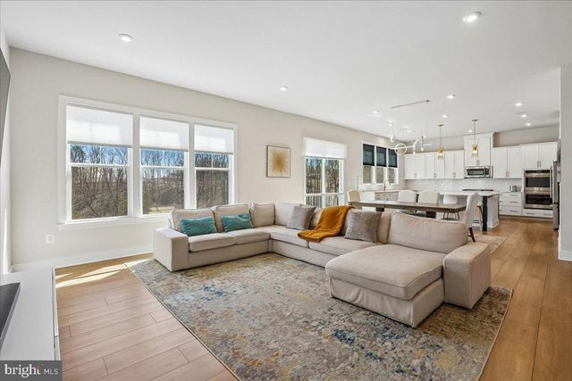 11821 ARCARI DR, Bristow, VA 20136