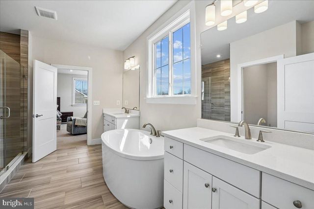 11821 ARCARI DR, Bristow, VA 20136