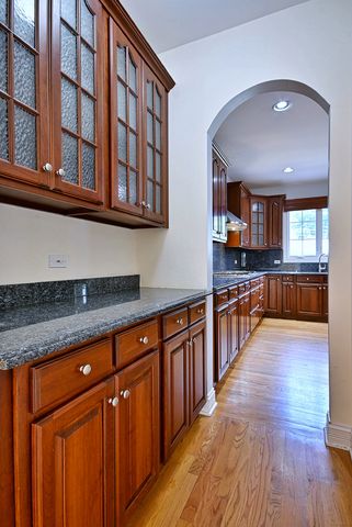 1908 S HARRISON Street, Glenview, IL 60025