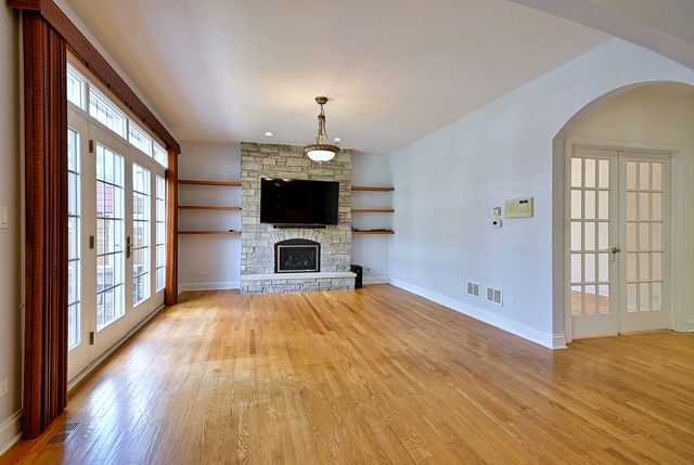 1908 S HARRISON Street, Glenview, IL 60025